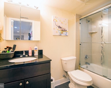 1242 Point Breeze Avenue - Photo Thumbnail 13