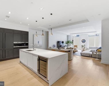 2108-10 Walnut Street - Photo Thumbnail 11