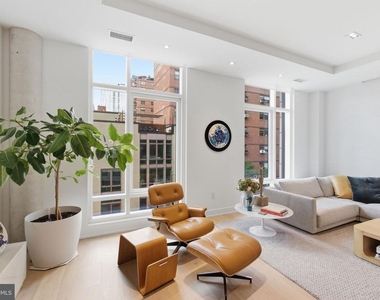 2108-10 Walnut Street - Photo Thumbnail 2