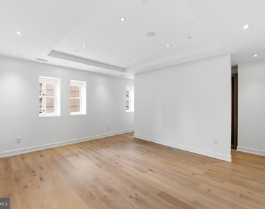 2108-10 Walnut Street - Photo Thumbnail 15