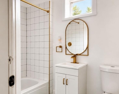 2633 N Franklin Street - Photo Thumbnail 2