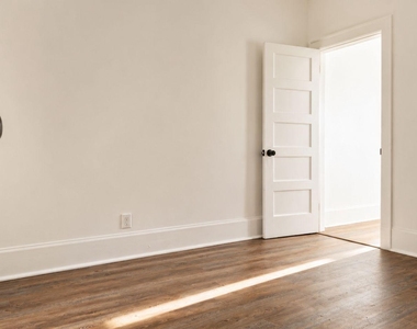 2633 N Franklin Street - Photo Thumbnail 6