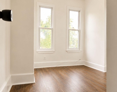 2633 N Franklin Street - Photo Thumbnail 5