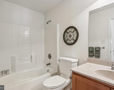 302 Summer Court - Photo Thumbnail 11