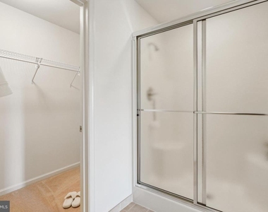302 Summer Court - Photo Thumbnail 9