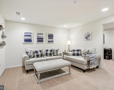 302 Summer Court - Photo Thumbnail 6