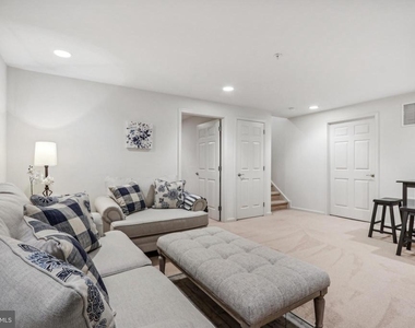 302 Summer Court - Photo Thumbnail 7