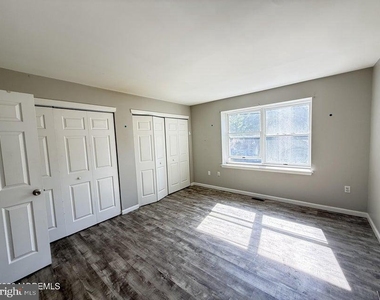 207 E Winged Foot Court - Photo Thumbnail 8