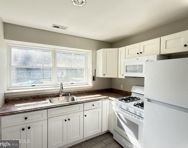 207 E Winged Foot Court - Photo Thumbnail 2