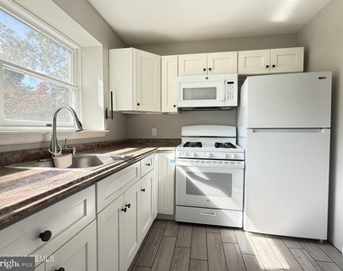 207 E Winged Foot Court - Photo Thumbnail 4