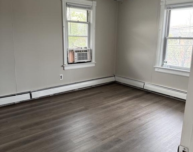 31 Eldridge Avenue - Photo Thumbnail 9