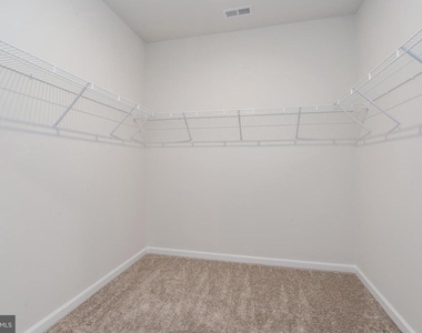 1210 Parker Boulevard - Photo Thumbnail 4