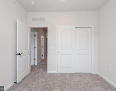 1210 Parker Boulevard - Photo Thumbnail 21