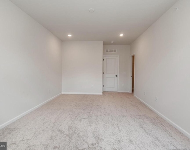 1210 Parker Boulevard - Photo Thumbnail 28