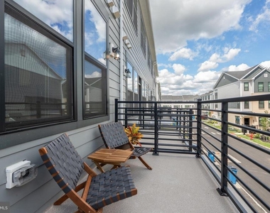 1210 Parker Boulevard - Photo Thumbnail 17