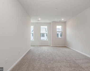 1210 Parker Boulevard - Photo Thumbnail 26