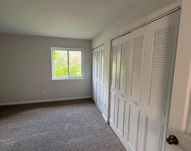 505 Meadow Woods Lane - Photo Thumbnail 9