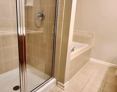 196 Chancellor Drive - Photo Thumbnail 8