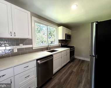 223 S Main Street - Photo Thumbnail 4