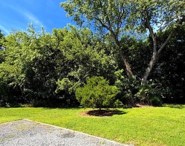 223 S Main Street - Photo Thumbnail 2