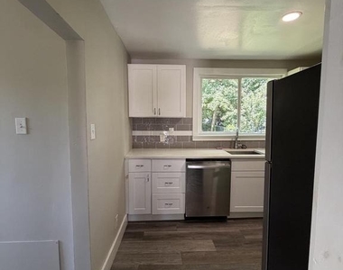 223 S Main Street - Photo Thumbnail 13