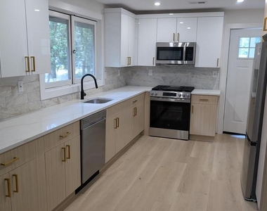 555 Bilper Avenue - Photo Thumbnail 2