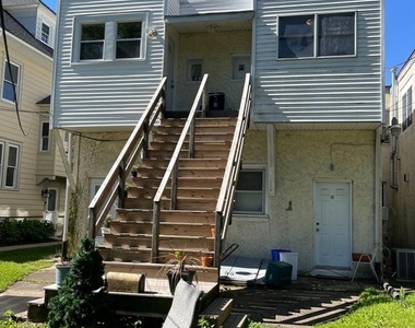 581 Haddon Avenue - Photo Thumbnail 14