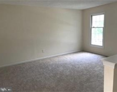 306 Society Hill Blvd - Photo Thumbnail 7