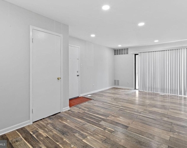 1505 Woodhollow Drive - Photo Thumbnail 4