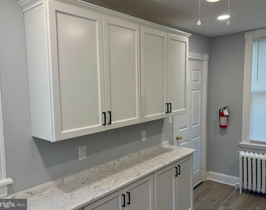 735 Morgan Avenue - Photo Thumbnail 3