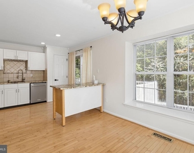 623 Barton Boulevard - Photo Thumbnail 8