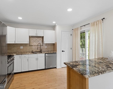 623 Barton Boulevard - Photo Thumbnail 10