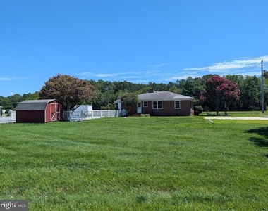 9005 Centreville Road - Photo Thumbnail 3