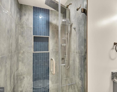 1002 58th Avenue - Photo Thumbnail 33