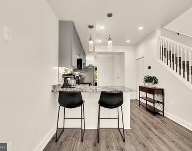 1002 58th Avenue - Photo Thumbnail 8