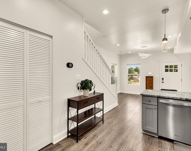 1002 58th Avenue - Photo Thumbnail 14