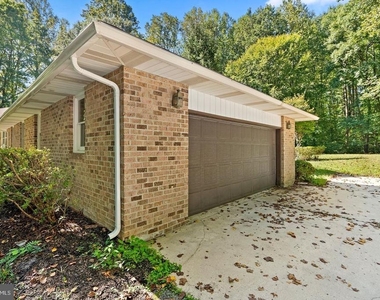 9409 Croom Acres - Photo Thumbnail 3