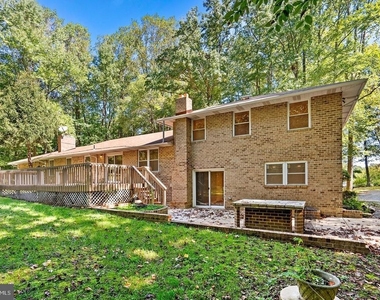 9409 Croom Acres - Photo Thumbnail 4