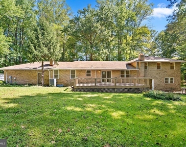 9409 Croom Acres - Photo Thumbnail 5