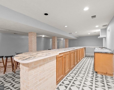 9409 Croom Acres - Photo Thumbnail 21
