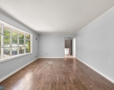 9409 Croom Acres - Photo Thumbnail 8