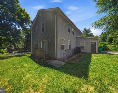 7611 Temple Hill Road - Photo Thumbnail 22