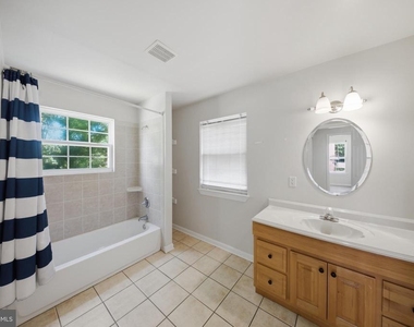 7611 Temple Hill Road - Photo Thumbnail 17