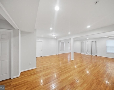 7611 Temple Hill Road - Photo Thumbnail 6