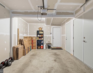 3469 Carnaby Street - Photo Thumbnail 32