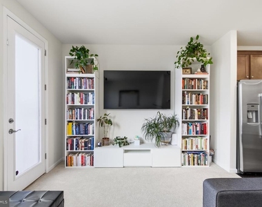 3469 Carnaby Street - Photo Thumbnail 9