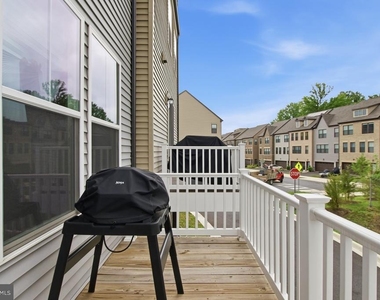 3469 Carnaby Street - Photo Thumbnail 12