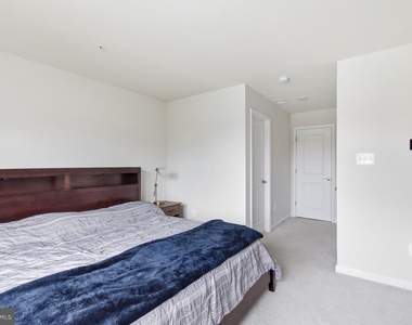 3469 Carnaby Street - Photo Thumbnail 21