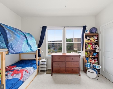 3469 Carnaby Street - Photo Thumbnail 24