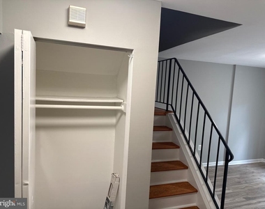 7737 Merrick Lane - Photo Thumbnail 15